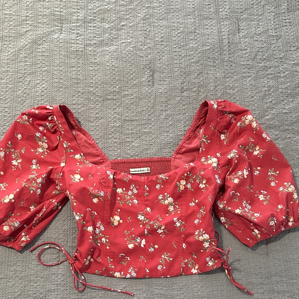 Abercrombie & Fitch Red Floral Square-Neck Puff Sleeve Crop Top